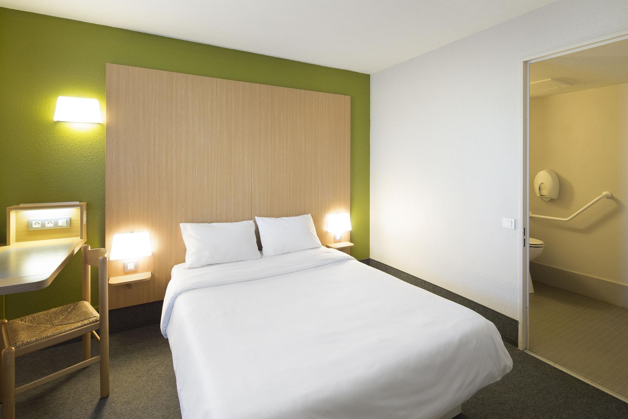 B&B Hotel Niort Marais Poitevin Est Εξωτερικό φωτογραφία