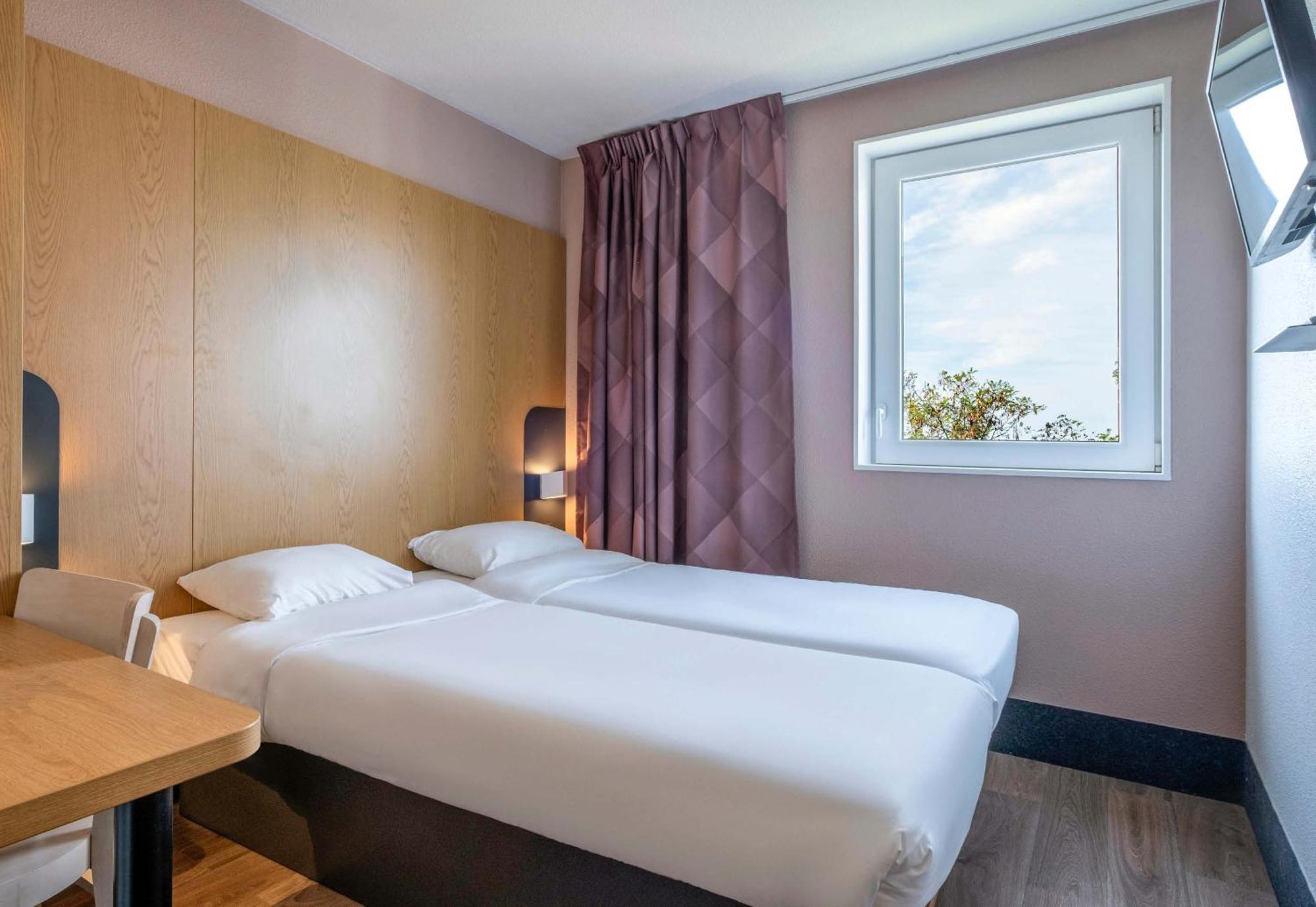 B&B Hotel Niort Marais Poitevin Est Εξωτερικό φωτογραφία